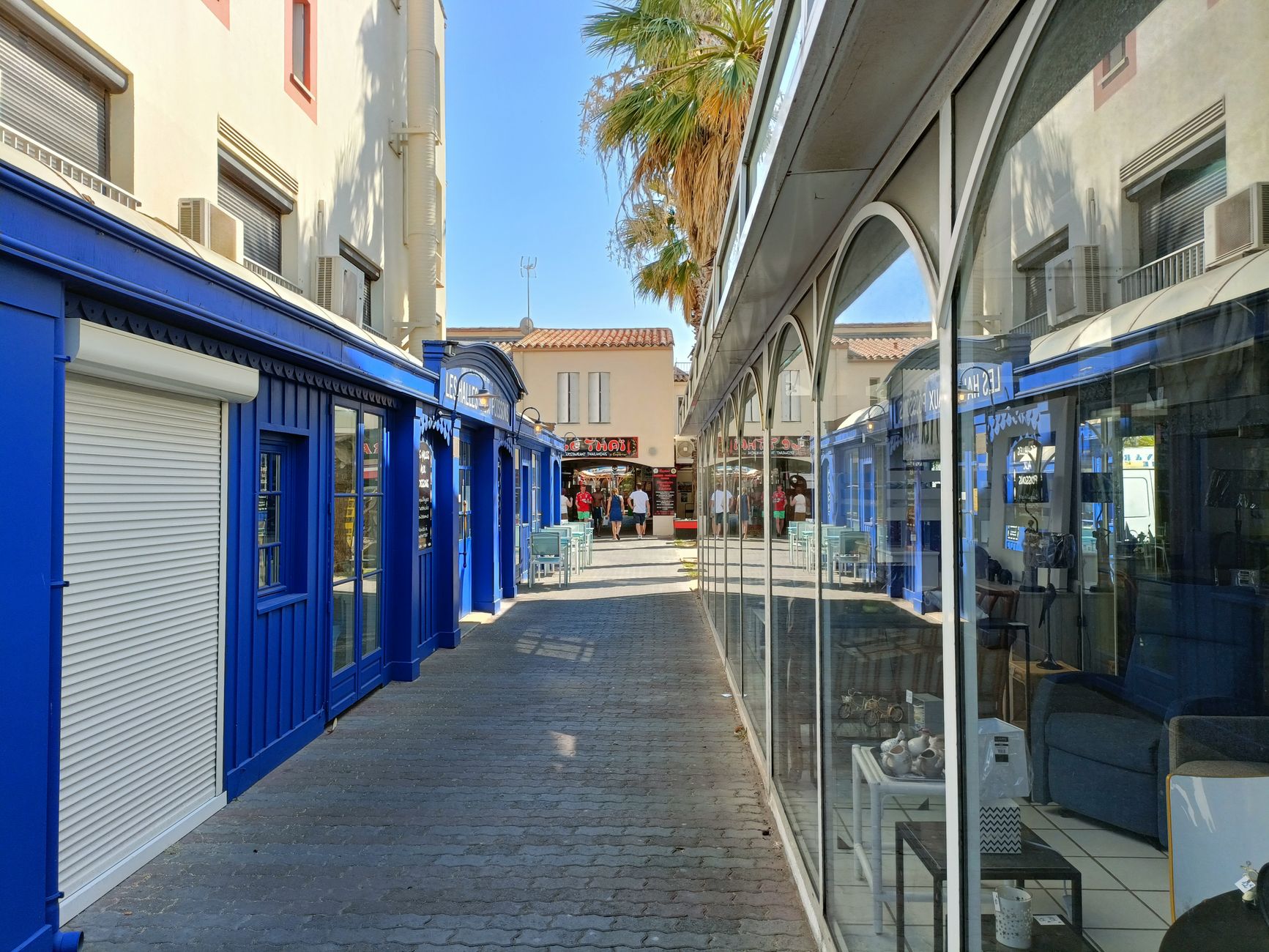 Agence immobilière commerciale équipe à Vaulx-en-Velin